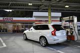 画像: 今月は取材地での給油もあった。それにしてもXC90での長距離移動は本当に“楽チン”だ。