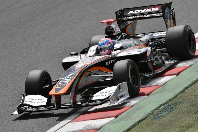 画像: 昨年のスーパーフォーミュラシリーズチャンピオン、国本雄資選手のマシン。国本選手が乗るスーパーGT#19 LEXUS TEAM WedsSport BANDOHのタイヤもヨコハマだ。