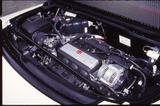 画像: NSX type R のエンジンには、クランクシャフトのバランス精度向上、ピストン/コンロッドの重量精度向上などの手が加えられている。