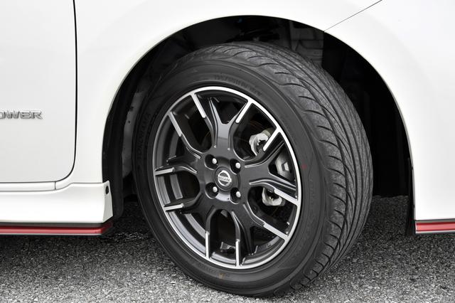 画像: ノートeパワーNISMO専用となるYOKOHAMA DNA S.driveタイヤ&16インチアルミホイール。