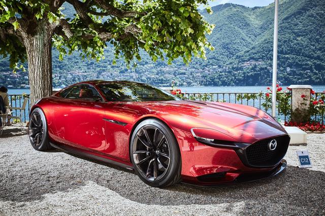 画像: 2015年の東京モーターショーで初めて発表されたRX-VISION。より市販モデルらしいリアリティのあるカタチで登場することに期待したい。