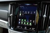 画像: Apple CarPlayやAndroid Autoに対応しているのでスマートフォンを使った音楽の再生や電話ができる。