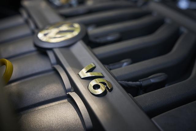 画像: 搭載されるエンジンは3.6L V6と2L 直4ターボの2種類。まずはV6エンジン搭載車から販売がスタートされる。