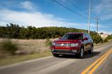 画像: 3.6L V6エンジンは2トンもの巨体をスムーズに、力強く加速させていた。