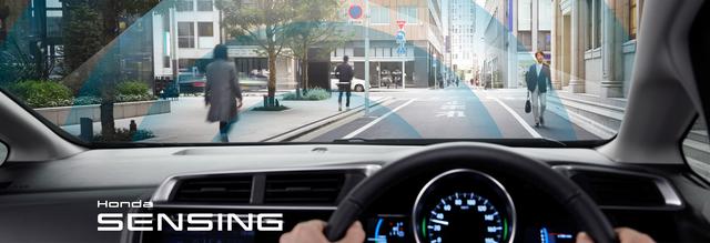 画像: 8つの安全機能がセットになった「Honda SENSING」。いよいよフィットにも搭載される。