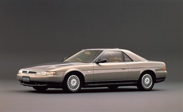 画像: 1305mmという全高は、当時の 2ドアスポーツカーに迫る低さ。