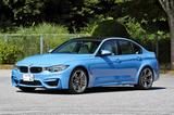 画像: M3は一見して普通の3シリーズ・セダンとは異なる雰囲気を醸し出すスタイリング。ルーフはCFRP製だ。
