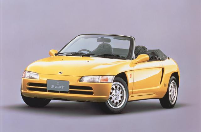 画像: エクステリアは可愛いが、乗れば本格派ミッドシップ・オープンスポーツカーとして絶大な人気を誇った。