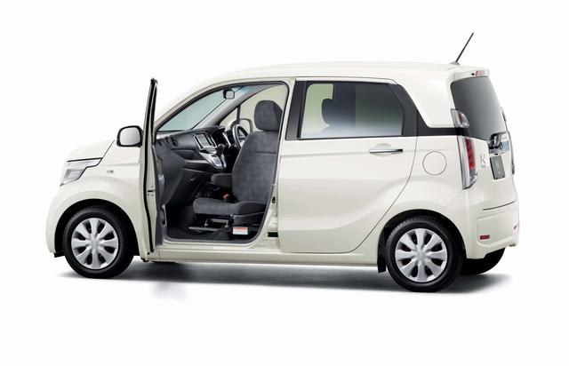 画像: 「N-WGN(エヌ ワゴン)」の助手席回転シート車