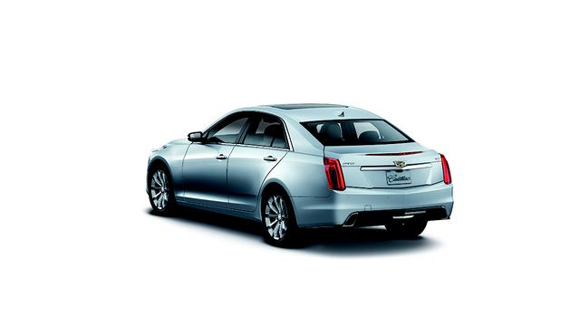 画像: CTS シルバームーンライトエディションのリアスタイル。シャープなキャデラックならではのデザインテイストをより強調される特別なボディカラーだと感じられる。アクティブオンデマンドAWDシステムを備えた4WDモデル。