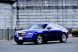 画像: ロールスロイス レイス。超高級車でありながら派手なボディカラーがよく似合う。
