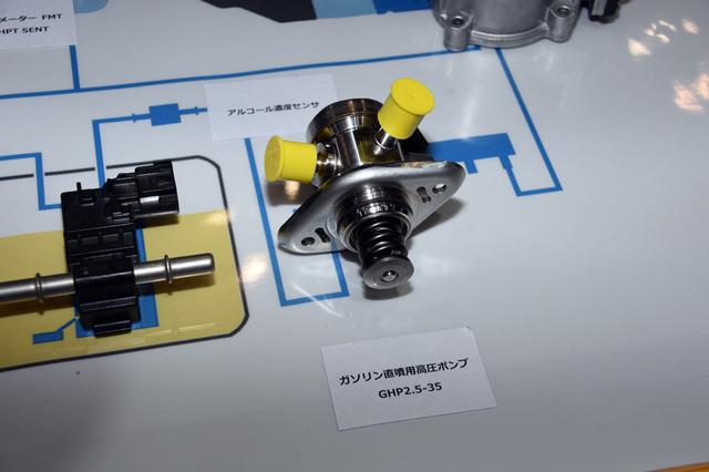 画像: ススが出やすい直噴の弱点をカバーする350気圧のガソリン直噴エンジン用昇圧ポンプ。