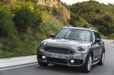 画像: MINIクーパーS EクロスオーバーALL4。海外名は「カントリーマン」。