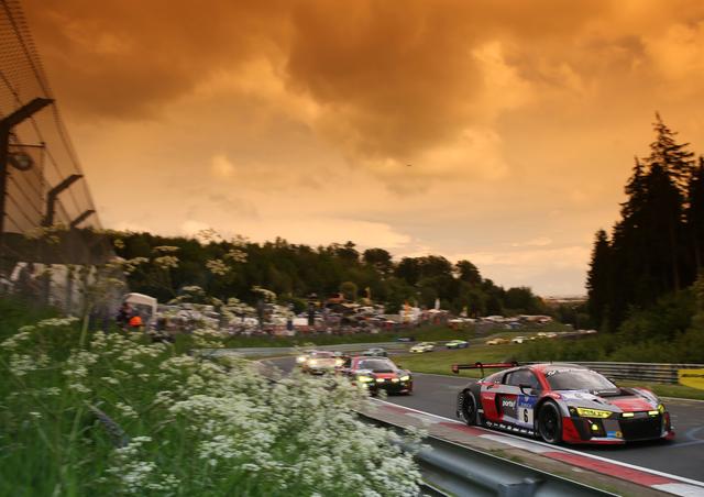 画像: 2016年のニュルブルクリンク24時間レース。R8 LMSは三連覇の夢を叶えることはできなかった。