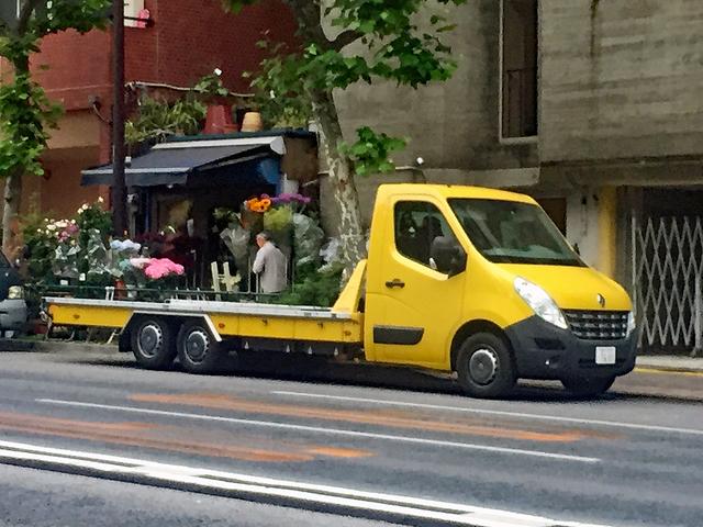 画像: 小型トラックなのに、3軸のトランスポーター!?