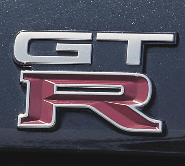 クルマニq R32 スカイラインgt Rのエンブレムはどれ 上級編 Webモーターマガジン