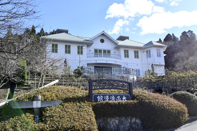 画像: 村には、大正時代の雰囲気を残した店舗、資料館、博物館が保存されている。写真の「大正浪漫館」のほかに、日本大正村資料館、大正時代館などの施設が見どころとなっている。