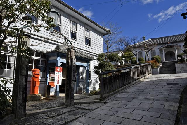 画像: 「大正村」の村役場。街全体がテーマパークなのだ。ちなみに初代村長は高峰三枝子、二代目村長が司葉子、三代目が竹下景子である。