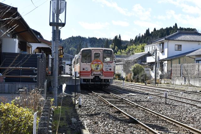 画像: トップの写真が、明智駅。恵那発で、約25kmを走る明知線の終着駅である。