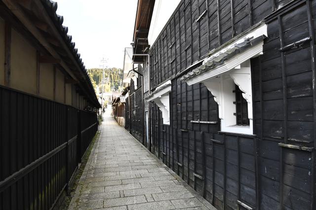 画像: もともと大正時代を思わせる古き良き時代の街並みが続く、情緒あふれる街だったそう。