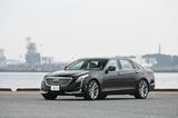画像: キャデラック CT6。実に堂々としたスタイリングで風格が漂う。