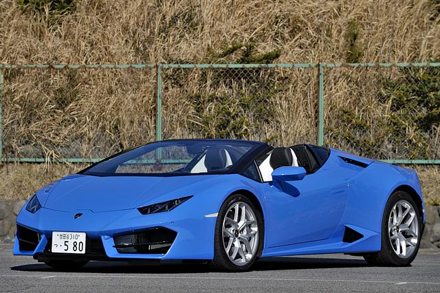 画像: 六角形をモチーフにした基本デザインは、クーペと変わらない。ソフトトップは約17秒で電動開閉する。