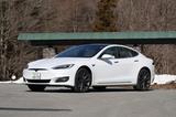 画像: テスラ モデルS。高価格のEVというジャンルに顧客がいることを証明した。