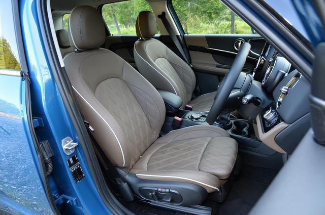 画像: 新型MINIクーパーDクロスオーバーのフロントシート。