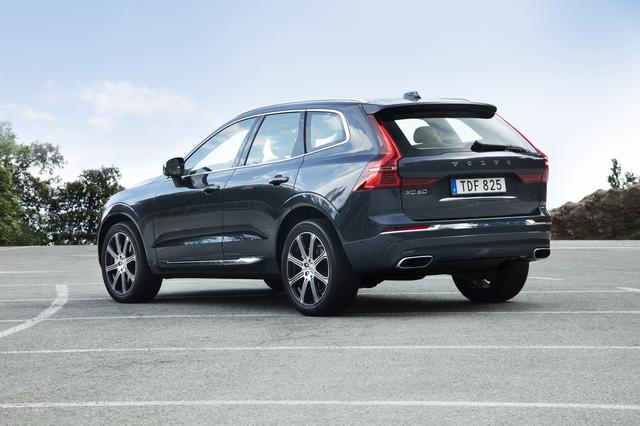 画像: ボルボXC60 T6。先代と比較し全長は44mm、全幅は11mm拡大されたが、全高は逆に55mm低められた。