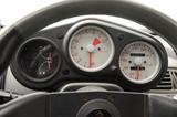 画像: ビート メーター ホワイトメーターを採用。中央のタコメーターは10000rpmまで刻まれる!