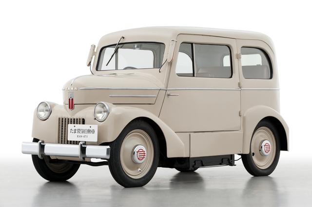 画像: リーフの発売を記念して、日産自動車が所蔵していた「たま電気自動車」を社内有志の手で完全修復(2010年)。