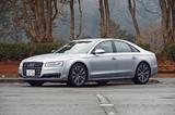 画像: アウディ A8 4.0 TFSI クワトロ。最高出力435psの4L V8DOHCツインターボを搭載する。