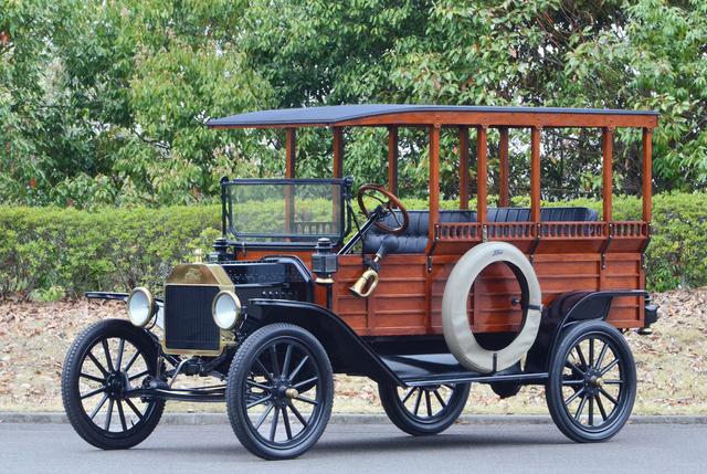 画像: フォード モデルT デポヘック(1914年 アメリカ)。アメリカでは駅まで人と荷物を運ぶ車として活躍。