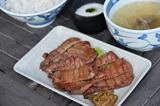 画像: 牛たん定食」。基本は1780円。1.5倍は2180円(価格は2017年6月現在。価格変更予定あり)。