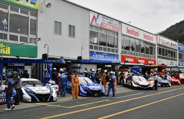 画像: 2016年にハイブリッドを降ろし、今年よりガソリンエンジン専用設計となったNSX-GT