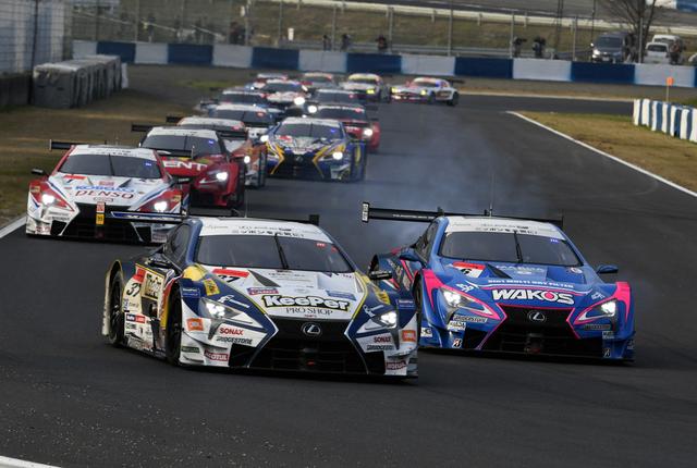 画像: SC解除直前の駆け引き、37号車のペースコントロールに揺さぶられる6号車