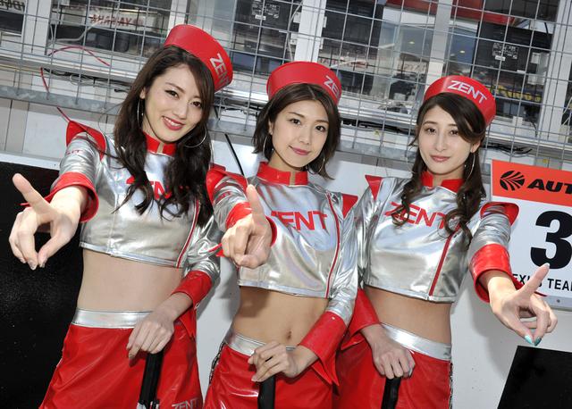 画像: ZENT sweeties 左:丸山帆成美さん 中:藤木由貴さん 右:佐藤衣里子さん