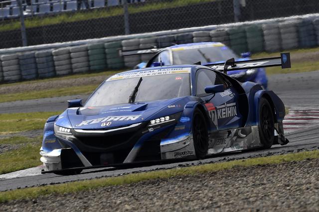 画像: 100号車の前に出た17号車、最後尾から2位に!