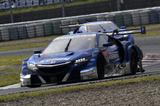 画像: 100号車の前に出た17号車、最後尾から2位に!