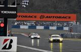 画像: 4号車がGT300クラストップチェッカー、メルセデス1-2フィニッシュ!