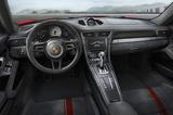 画像: ナビゲーションやリアルタイム交通情報などを表示するポルシェコミュニケーションマネージメントシステム(PCM)を装備。