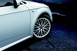 画像: 限定車ライティングスタイルエディションに設定される18インチホイール。