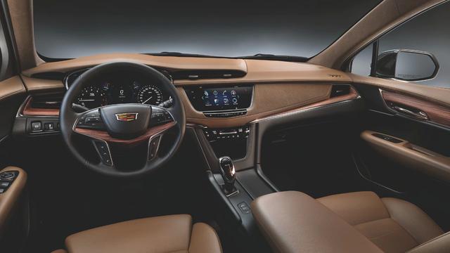 画像: Bose社のスタジオサラウンドサウンド14スピーカーシステムを採用。