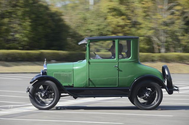 画像: ▲1927年製フォード モデルTクーペ。