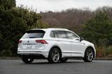 画像: Rラインは専用のスポーティなエクステリアデザインとなっている。