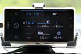画像: 専用アプリを使って車両の走行データをスマホに表示することも可能。