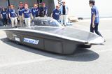 画像: 名古屋工業大学のソーラー車両「Horizon17」。カタマラン(双胴)タイプ。