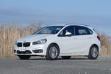 画像: BMW 218d アクティブツアラー ラグジュアリー。2Lディーゼルターボを搭載。乗車定員は5名。