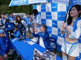 画像: 5月の時は発売直後のサイン会だけに、当日持ち込んだ本は96冊全て完売♪ 中には一人で4冊買うという熱烈なファンの方も。星野さんも「今度、ジャニーズからデビューします♪」とご機嫌でした…。