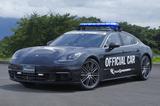 画像: 富士スピードウェイへオフィシャルカーとして提供されたポルシェ パナメーラ 4S。